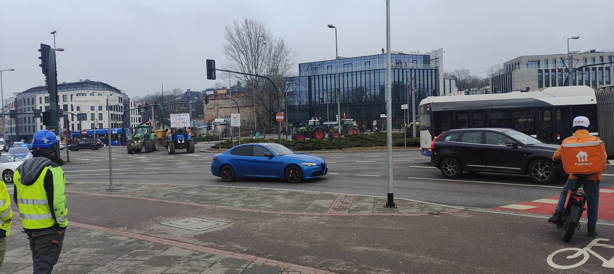 MarcinM14's tweet photo. #protestrolnikow #Krakow https://t.co/I2EwaxagGt