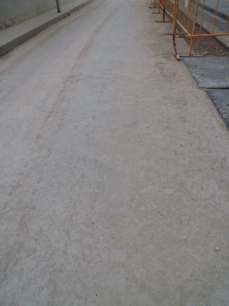 Ajmoradebre's tweet photo. L’Ajuntament de Móra d’Ebre reclama mesures a l’empresa que executa treballs de canalització per reduir les molèsties i endarreriments en l’obra https://t.co/BbPVduCkSd https://t.co/6YZswtuq8Z