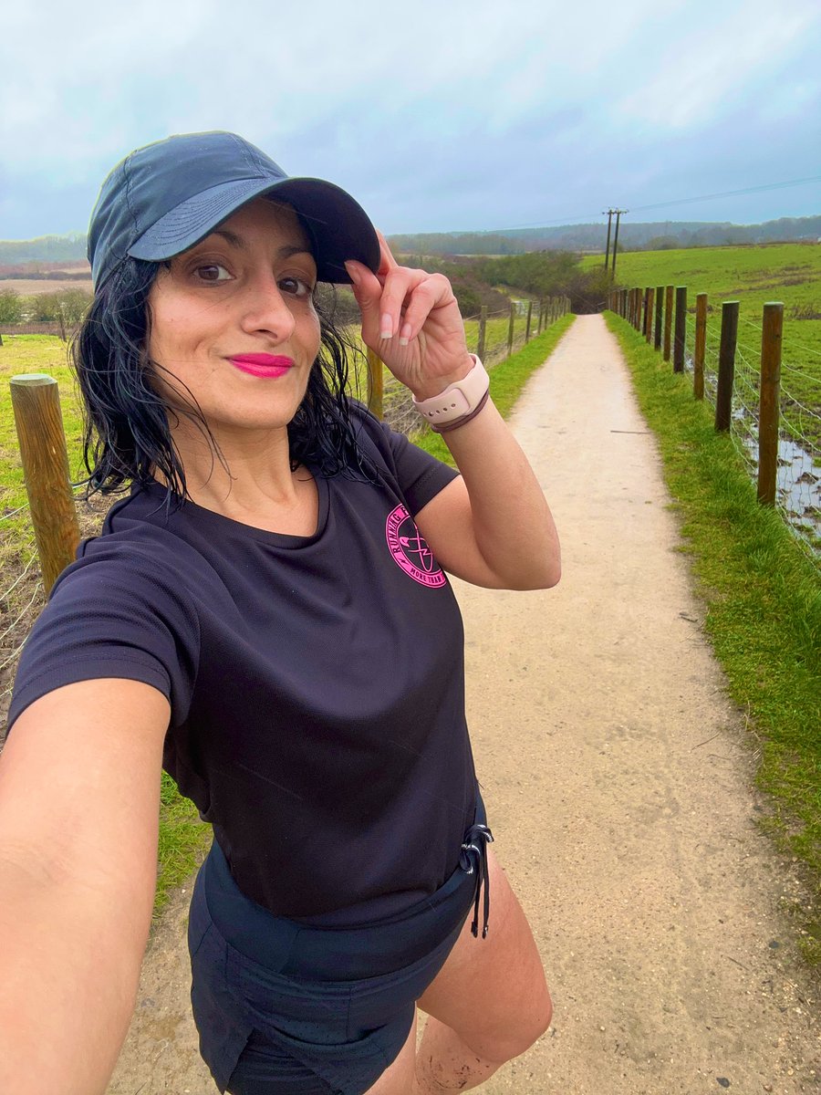 ravbillan's tweet photo. #runsteak day 2,164 🖤💖
5 miles of wading through knee high puddles & rain 🤪 Legs just wanted to carry on running today I had a meeting to get back for. Looking forward to being back in Cardiff tmrw 🏴 before #PP6 @runningpunks in the Peaks on Sunday! A weekend of cwtches 😍 xx https://t.co/IxugeJfblj