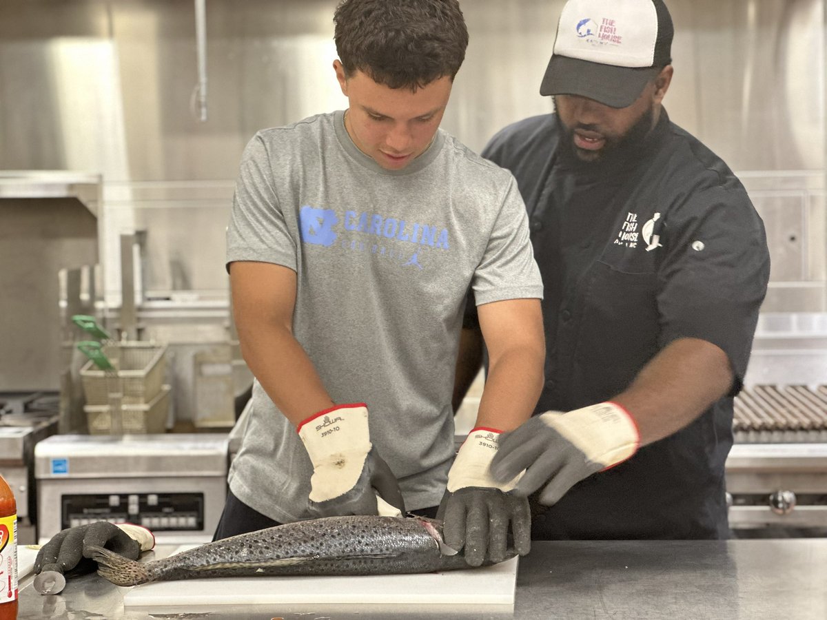 apexculinary's tweet photo. You have to check out The Fish House in Apex! Students learned how to filet fish and shuck oysters! 🦪 🐟 https://t.co/Eoej2M4CEp