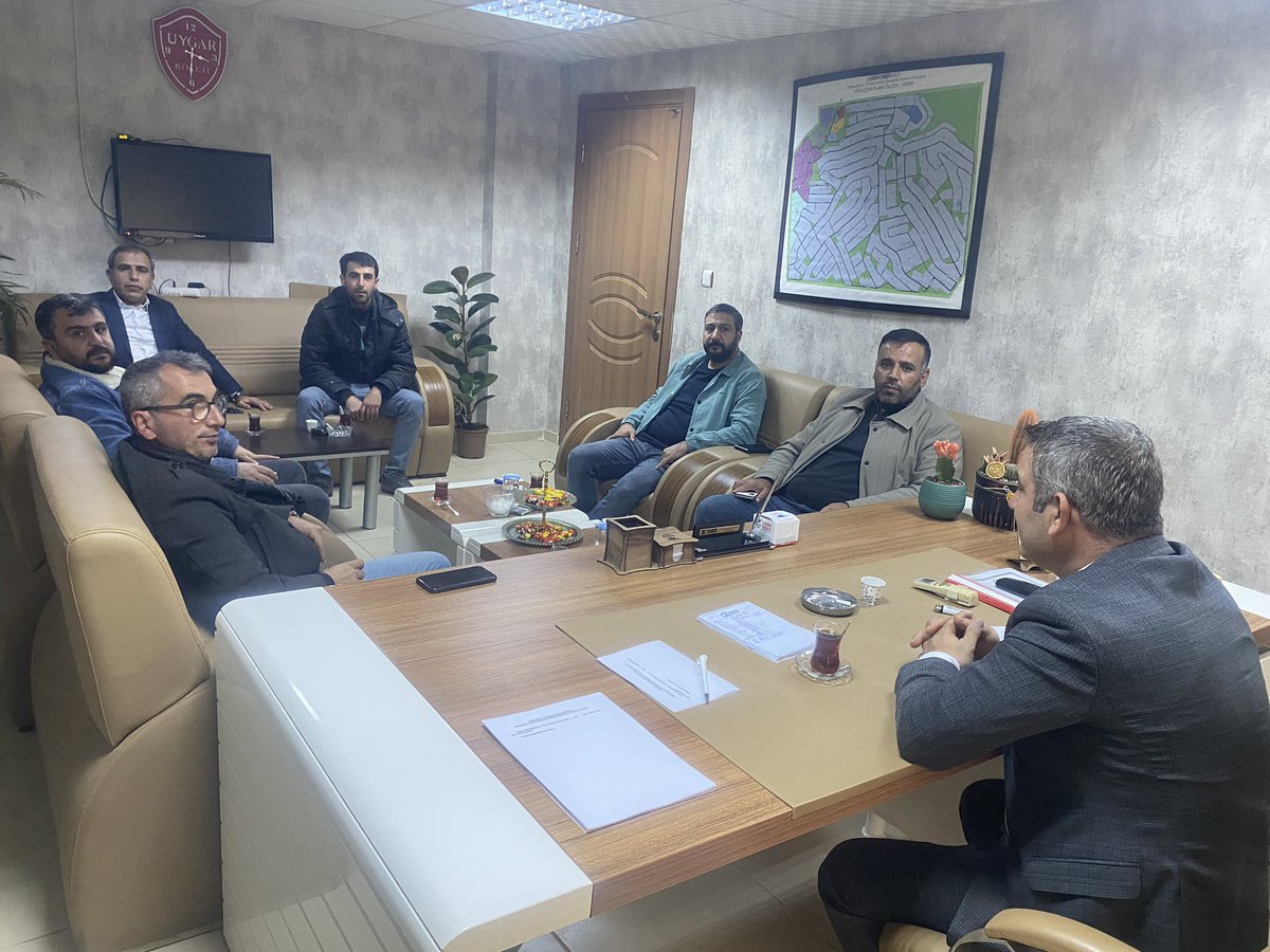 bilal_dmir's tweet photo. Nazik ziyaretleri için değerli  Akrabam  iş insanı ve aynı zamanda meslektaşım @TayyarYetim e teşekkür ederim. Ayaklarına sağlık @mdoganyetim @drkclk63 @MGuloglu17618 @mavibahoz https://t.co/2jwhGvnOBW