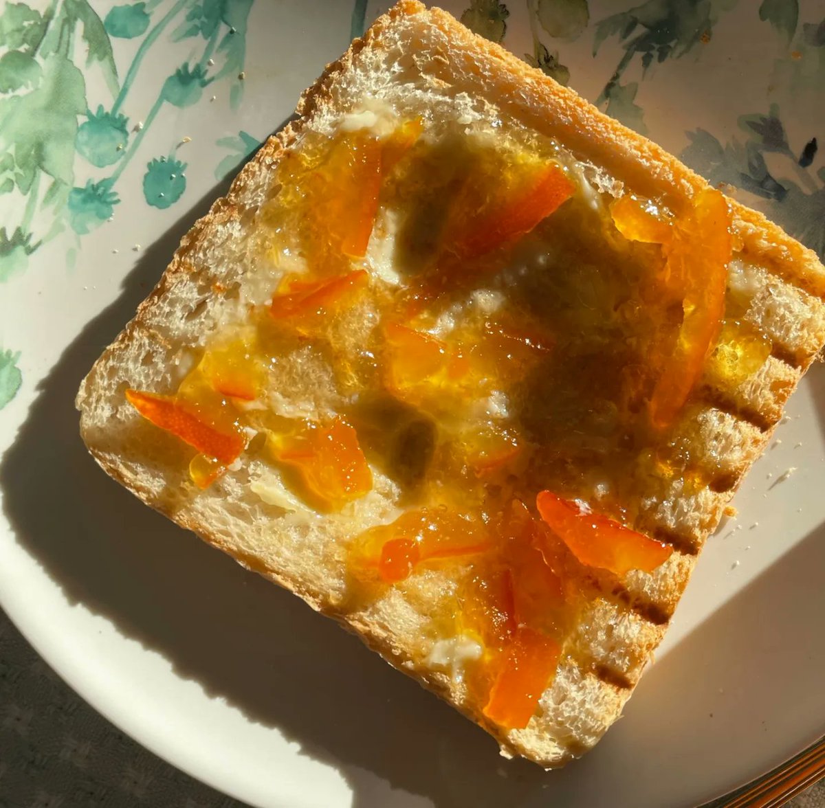 🍊 If you haven't made your own marmalade before 👩‍🍳👨‍🍳, why not set yourself the challenge this month? It's still #marmaladeseason 🧡 Ave María Sevilles for sale at <a href="/Natoora/">Natoora</a> 🇬🇧👨‍🌾🇪🇸💚