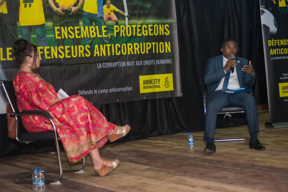 AmnestyBurkina's tweet photo. 🥅#DefendsLeCamp
Au cours du panel, les deux intervenants ont partagé leurs expertises respectives sur les enjeux liés aux droits humains et à la corruption. Samira DAOUD a souligné le lien entre les droits fondamentaux des individus et la corruption, #AmnestyCi #AmnestyBurkina https://t.co/zf5hVKzgyR