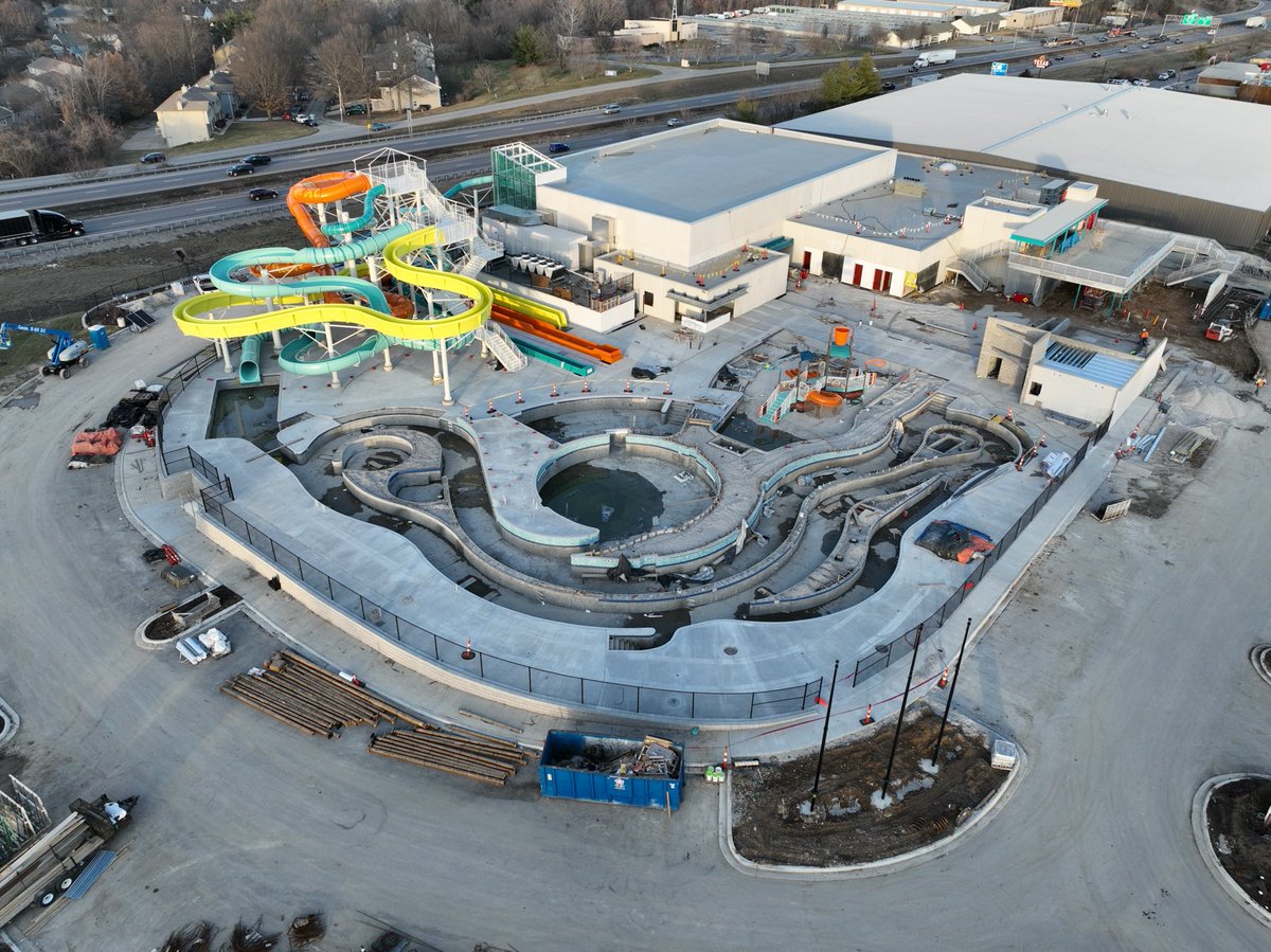 Here is the latest drone picture of the progress at the New Blue Surf Bay Waterpark. ⁦<a href="/McCownGordon/">McCownGordon</a>⁩ ⁦<a href="/BlueSpringsPark/">Blue Springs Parks</a>⁩