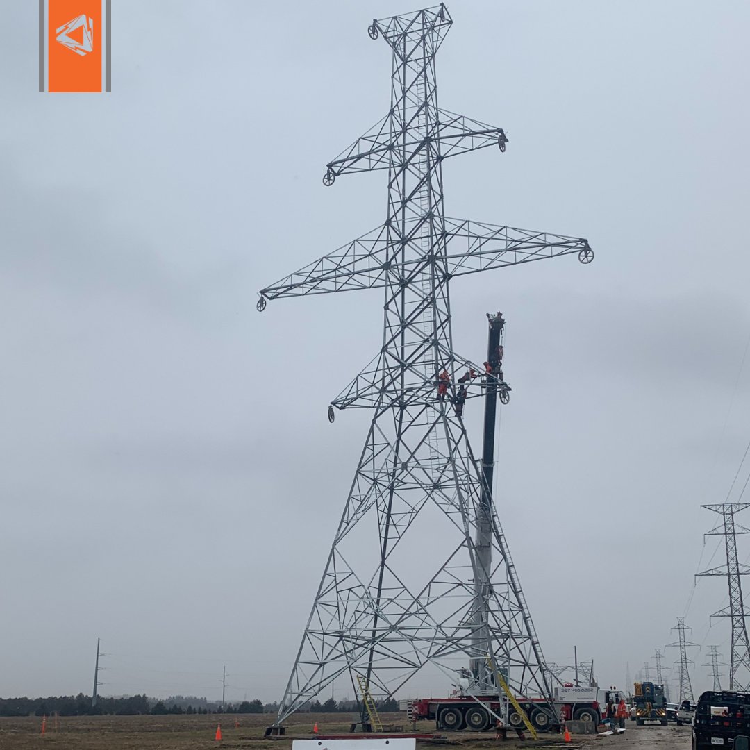 voltagepowerltd's tweet photo. Our team stood the first tower on the CxL Project last week. Shout out to the community members we’ve hired for their hard and consistent work on this project! 😊

#VoltageProud #SaferSmarterFaster #AeconProud #WorkingHard #SafetyFirst #Transmission #ON https://t.co/neOya0AVWY