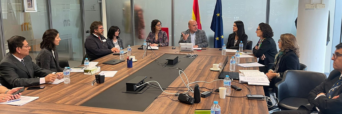 AEMPSGOB's tweet photo. ‼️Expertos españoles y de diversos países de Iberoamérica debaten sobre los retos y las oportunidades que plantea la farmacogenética en los SNS

🎯El objetivo de propiciar un punto de encuentro, formación, debate y transferencia de conocimiento

🔗https://t.co/3XdYzqMSl9 https://t.co/6iXLtMcjOx