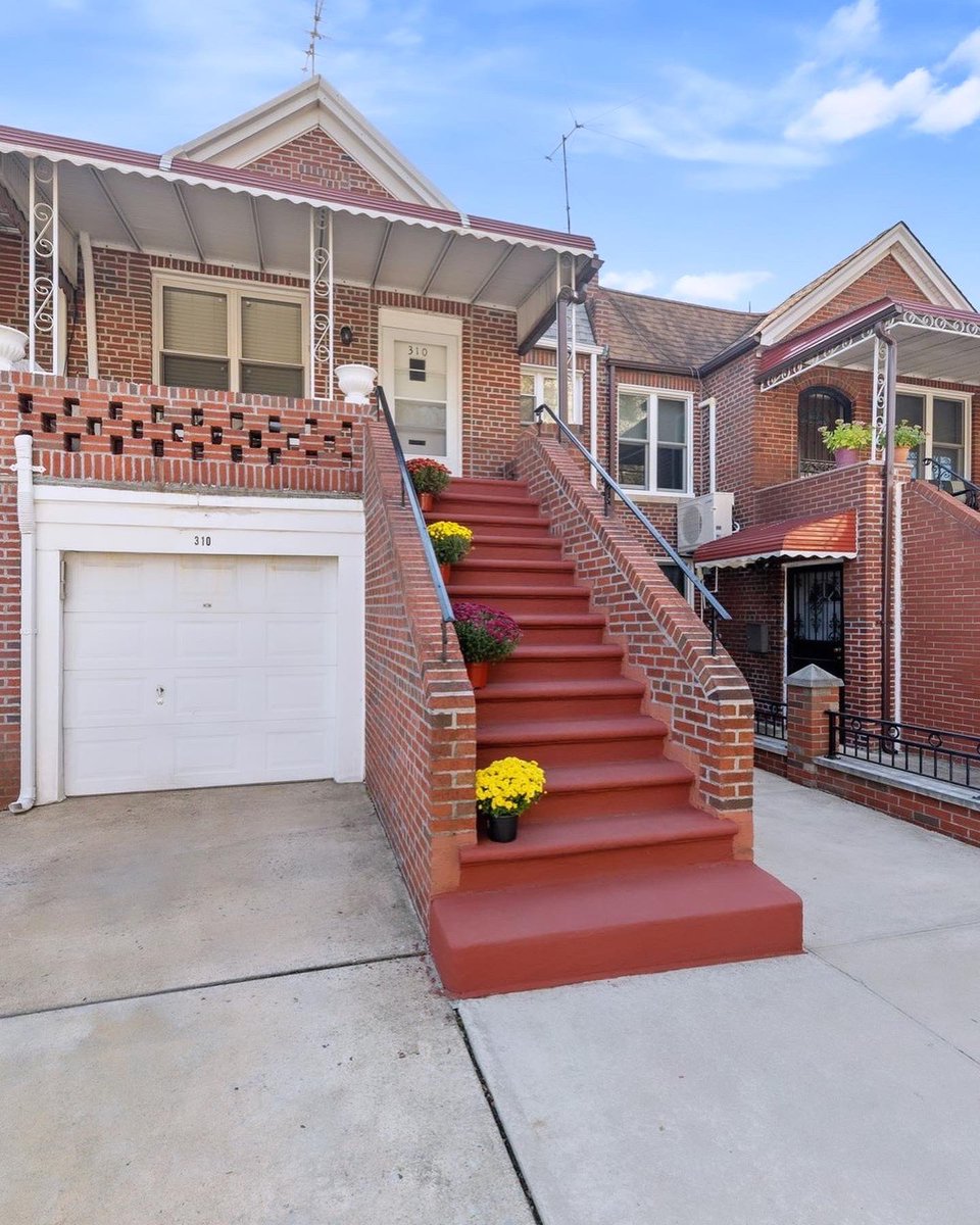 #SOLD Prime 90’s in #BayRidge near all. Wonderful 2 family brick with PVT drive/garage. Pool size yard. Steps to “R” train. Offered at $1,150,000 #MaguireRealty is family owned since 1973. #NewYorkCity #Brooklyn #RealEstate #NYC