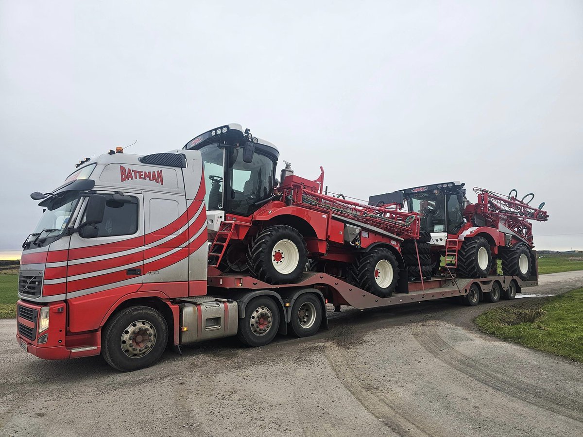 Batemansprayers's tweet photo. Two new machines arriving in Scotland earlier this month, ready for delivery by C T Scott Ltd - we look forward to seeing them out in the field soon!

See our range of self propelled crop sprayers at https://t.co/mmrDiEsxJe

#BatemanSprayers #CropSprayers #SelfPropelledSprayers https://t.co/6kff4zKsan