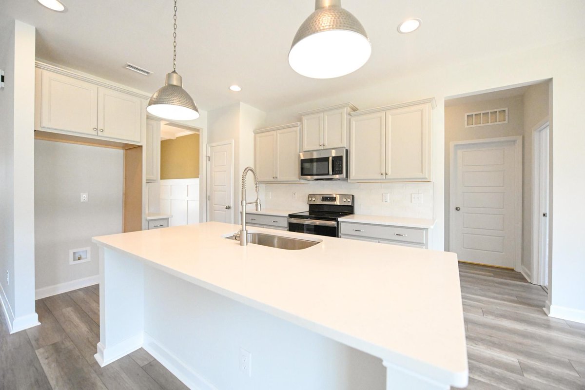 jsjbuilders's tweet image. Get a $10,000 incentive to use as you choose on this beautiful home in Angier's Langdon Ridge! The Brookside offers the perfect blend of one-story living with a spacious second-floor bonus room. Learn more here: jsjbuildersnc.com/New-Home-For-S…

 #JSJBuilders #AngierNC #LangdonRidge