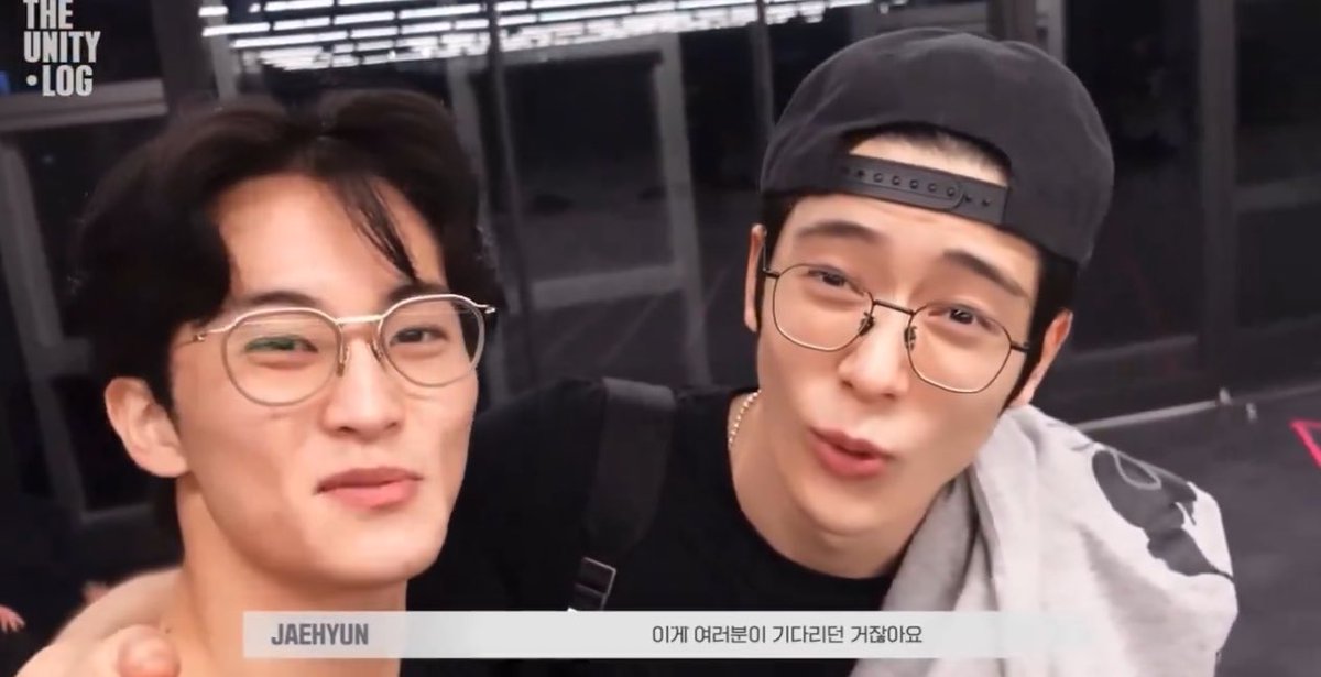 ㅋㅋㅋㅋㅋㅋㅋㅋ 반쪽즈 동기화ㅋㅎ 여전하구 😼😼
