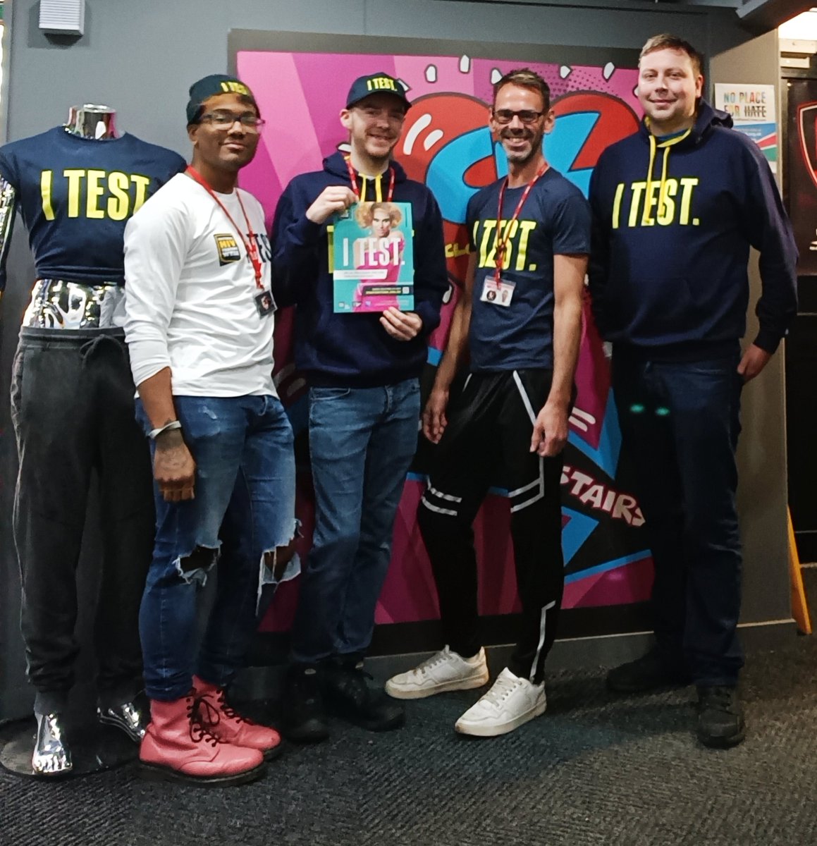czmanchester's tweet photo. It’s #HIVTestWeek 2024 

Please share to let everyone know that HIV testing is free, easy and confidential. It’s also the only way to know if you have HIV or not.

Order a FREE HIV test kit to be delivered to your door in plain packaging from: 
http/freetesting.hiv https://t.co/8zAf7QwjuT