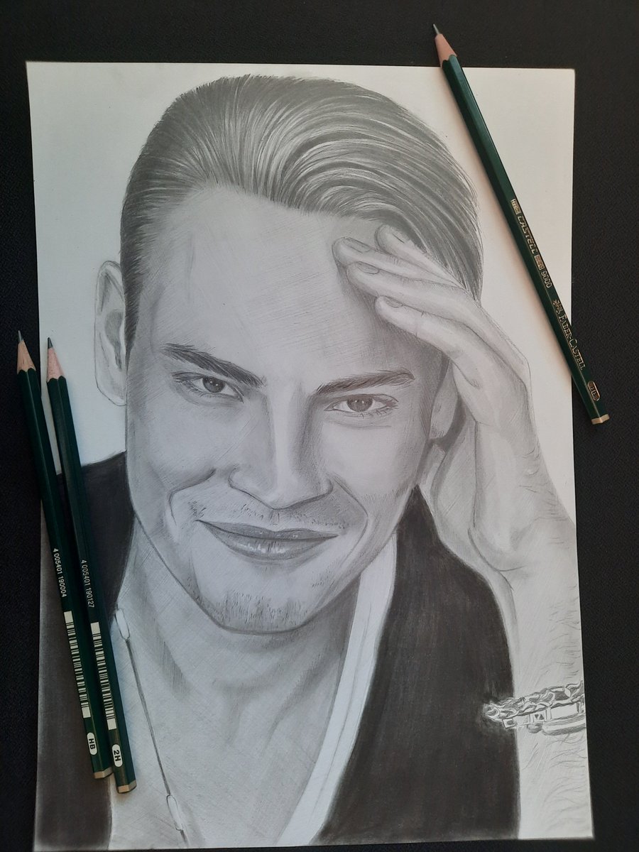 Well, it's been a while since I've been here, busy during the day, painting at night. I'll show you one of my latest portraits on paper