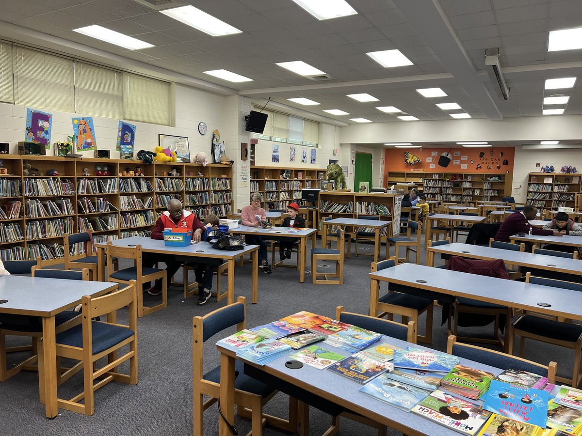 mrsralph412's tweet photo. Partners Read is back @cary_elementary!! 
Reading is a RIGHT not a privilege! 
Thank you @wakeedpa 
 @jeff_kleiber @cesfabfirsties

#carycougarPride #iheartreading
#readingisaright
#READ #readerscommunity https://t.co/zT8oukFPou