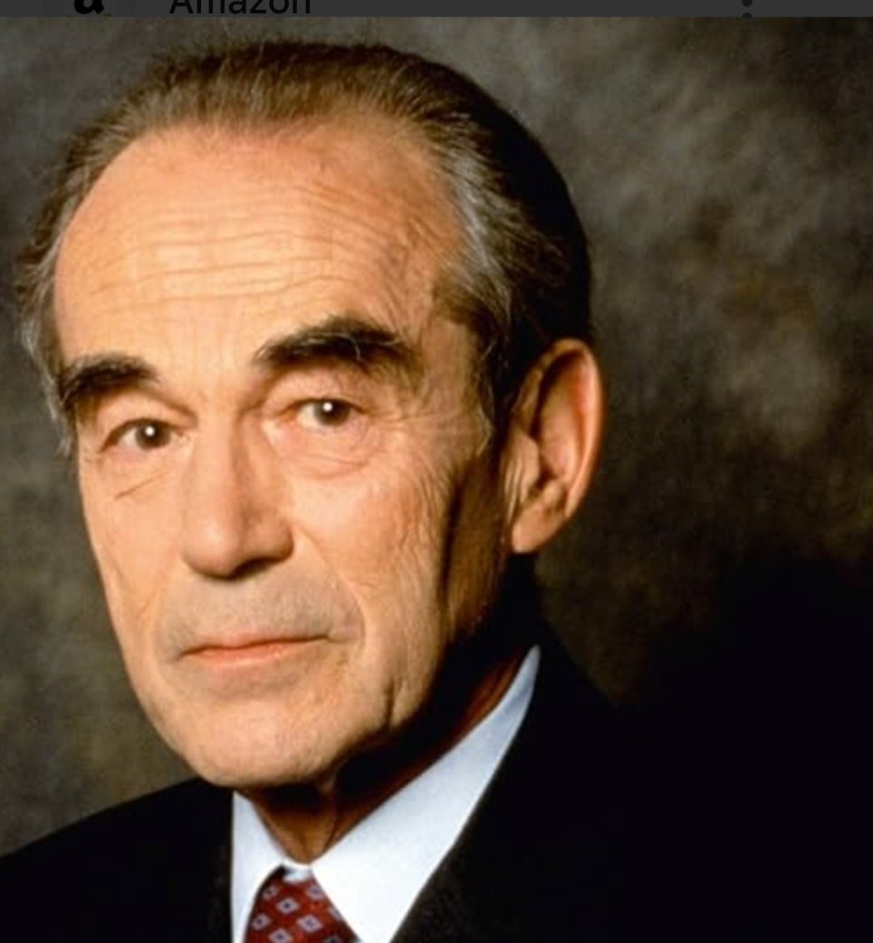 AdrienDebever's tweet photo. 🙏 Hommage à Robert Badinter, grand humaniste, qui fut marqué très tôt par la barbarie du XXème siècle et qui consacrera sa vie, avec éloquence et élégance, à la défense des droits de l'Homme, avec en point d'orgue l'abolition de la peine de mort en France. 
#Badinter #France https://t.co/gYYPZOoLiR