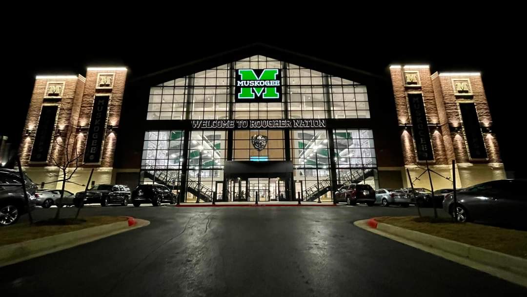 AstroTurfUSA's tweet photo. 🎉 Congratulations to the Muskogee Roughers for their outstanding victory! 🎉

Capturing the State Title, the Roughers finished with an 11-2 overall record, and at No. 10 in the Final MaxPreps HSFB Poll 🏆🏈

#AstroTurf #OnOurTurf #Muskogee #Roughers @MuskogeeA @THillMuskogeeFB https://t.co/R9u1N3V5CS