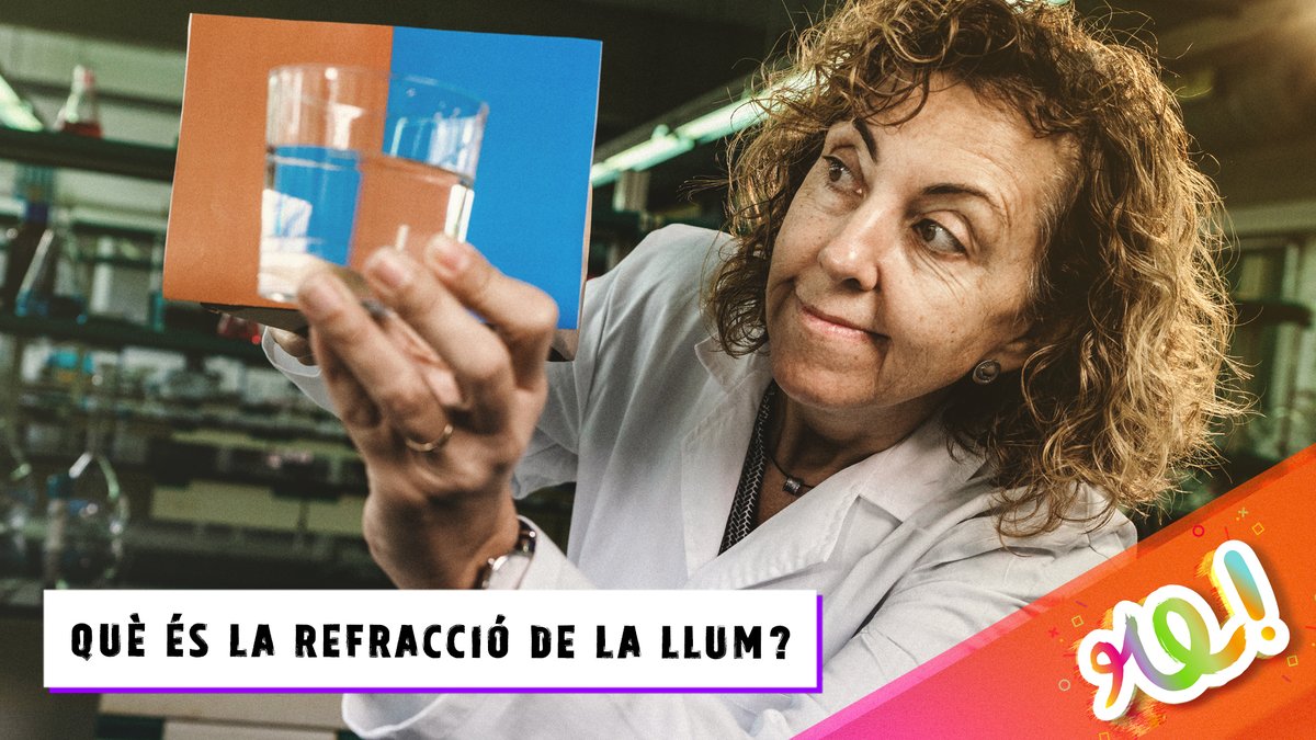 Què és la refracció de la llum? Si teniu un got, aigua i papers de colors, podem experimentar amb la refracció de la llum i veure com canvia de direcció i velocitat! ▶️youtu.be/2I62vtNqfH0?si… Gràcies a #GomàCamps per apadrinar aquest vídeo! També a @quimicaURV i @universitatURV