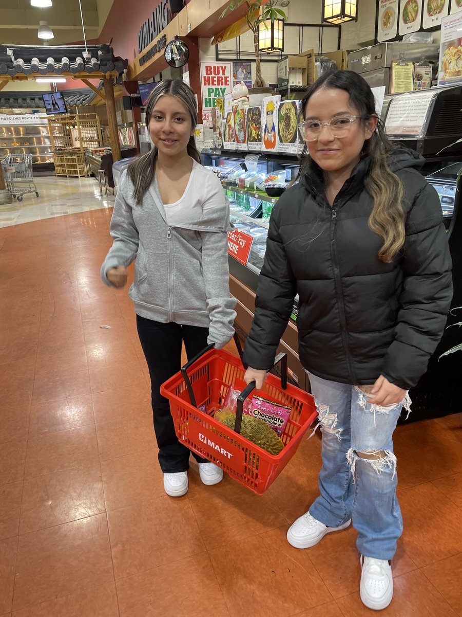 A great time at Super H Mart after school with <a href="/FentonHS/">Fenton HS Dist. 100</a> International Club!