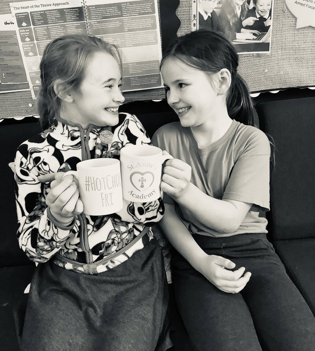 What is a friend? ‘Friends are people you have fun with, friends share, play together and who you can talk to’ - this photo sums up ‘friends’ and beautifully marks the end of #ChildrensMentalHealthWeek @StAnnes_EHS @DApplefordSACA @Place2Be @ThriveApproach @elsasupport ✨💫⭐️