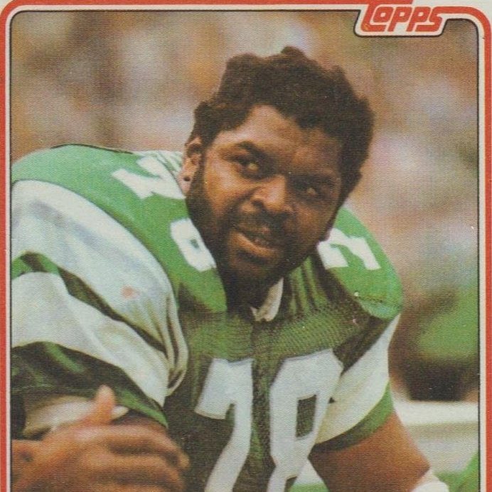 February 9, 1984: Big Daddy Arrives 🏈
4️⃣0️⃣ yrs ago today, #Browns acquire vet DL Carl Hairston for 9th rnd pick
8 yrs w/ Philly Eagles says "still a lot of football left in me" - he was right - 6 yrs in CLE, mainstay of D-line. 
#BigDaddy
