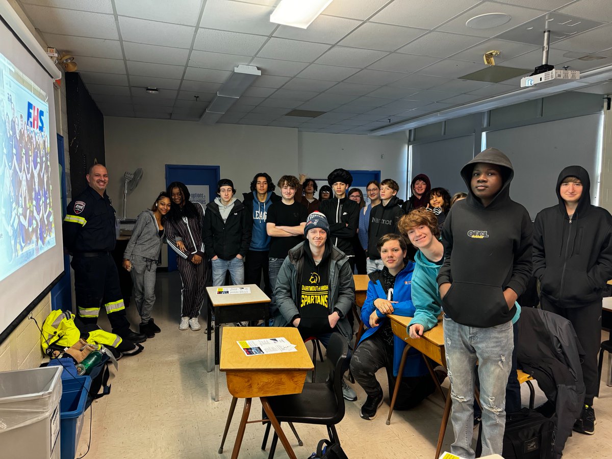 We had a great visit from Doug Allen from EHS N.S. He spoke to DHS students about the many responsibilities a Paramedic has. This is anything but a typical career; every day is different! @Dartmouth_High, @EHS_NS