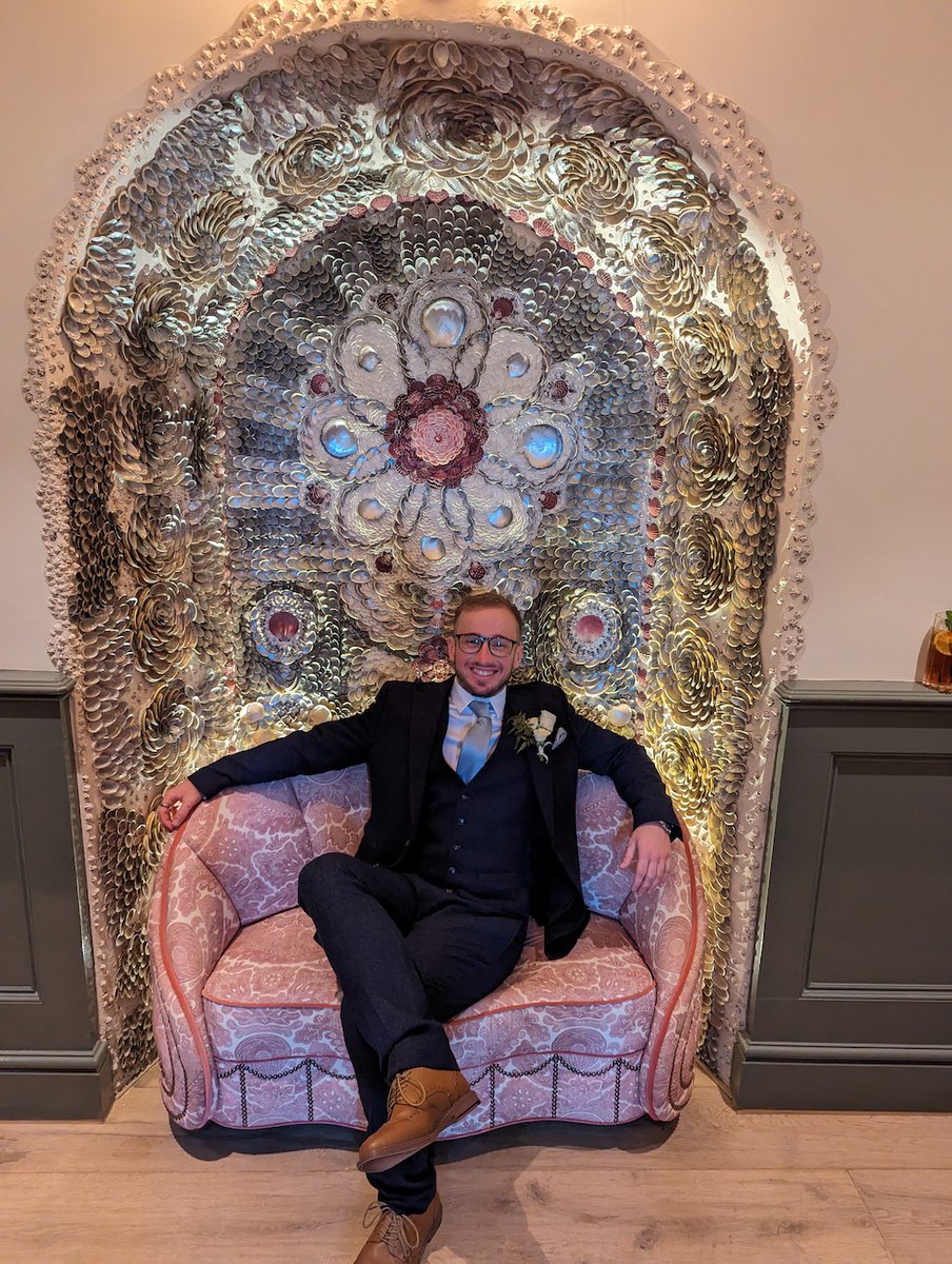 THE_AMUSF's tweet image. Meet James Hubbard, AMUSF Office Manager 

James joined us at the end of 2023 replacing Susan Tyler who retired after 11 years here at the AMUSF.  

Welcome to the team, James! 

#amusf #upholstery #upholsterytraining #upholsterer