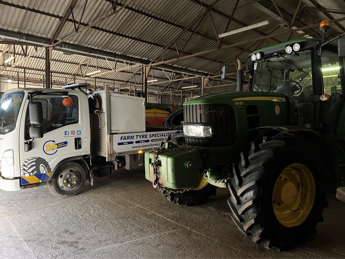 Pair of 420/85R28 Alliance fitted #Alliance #tyre #tyres #tractor #tractors #field #crop #farm #farming #mud #Tanvic #Lincolnshire #lincolnshirefarming #farmer #agri #agriculture