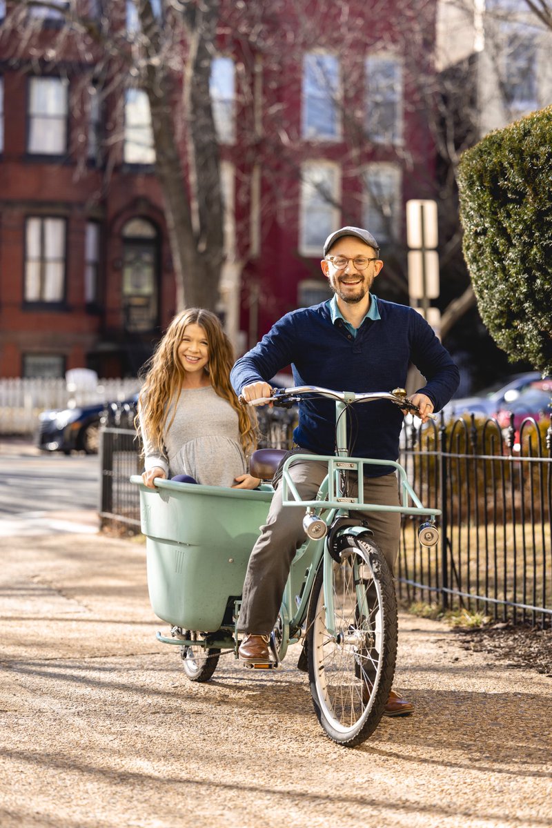 musserryan's tweet image. Got our maternity shots at the Arboretrum and on Capitol Hill with my @madsencycles