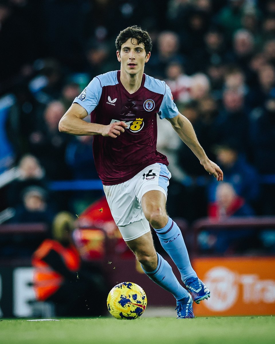 AVFCOfficial's tweet image. The boss confirmed that both Lucas Digne and Pau Torres will be in contention for selection on Sunday. 💪