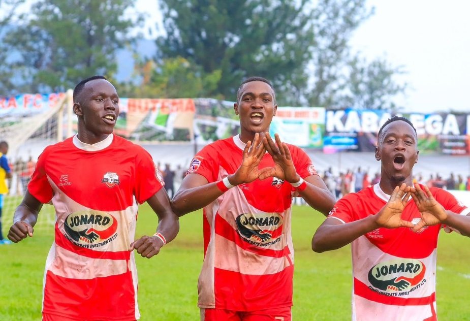 fmkabalega's tweet image. 57' Aheebwa Brian Scores for Kitara Fc.💃

Kitara 1 - 0 SC Villa.
#KITSCV 
#StarTimesUPL | #PrideOfBunyoro #KabalegafmUpdates