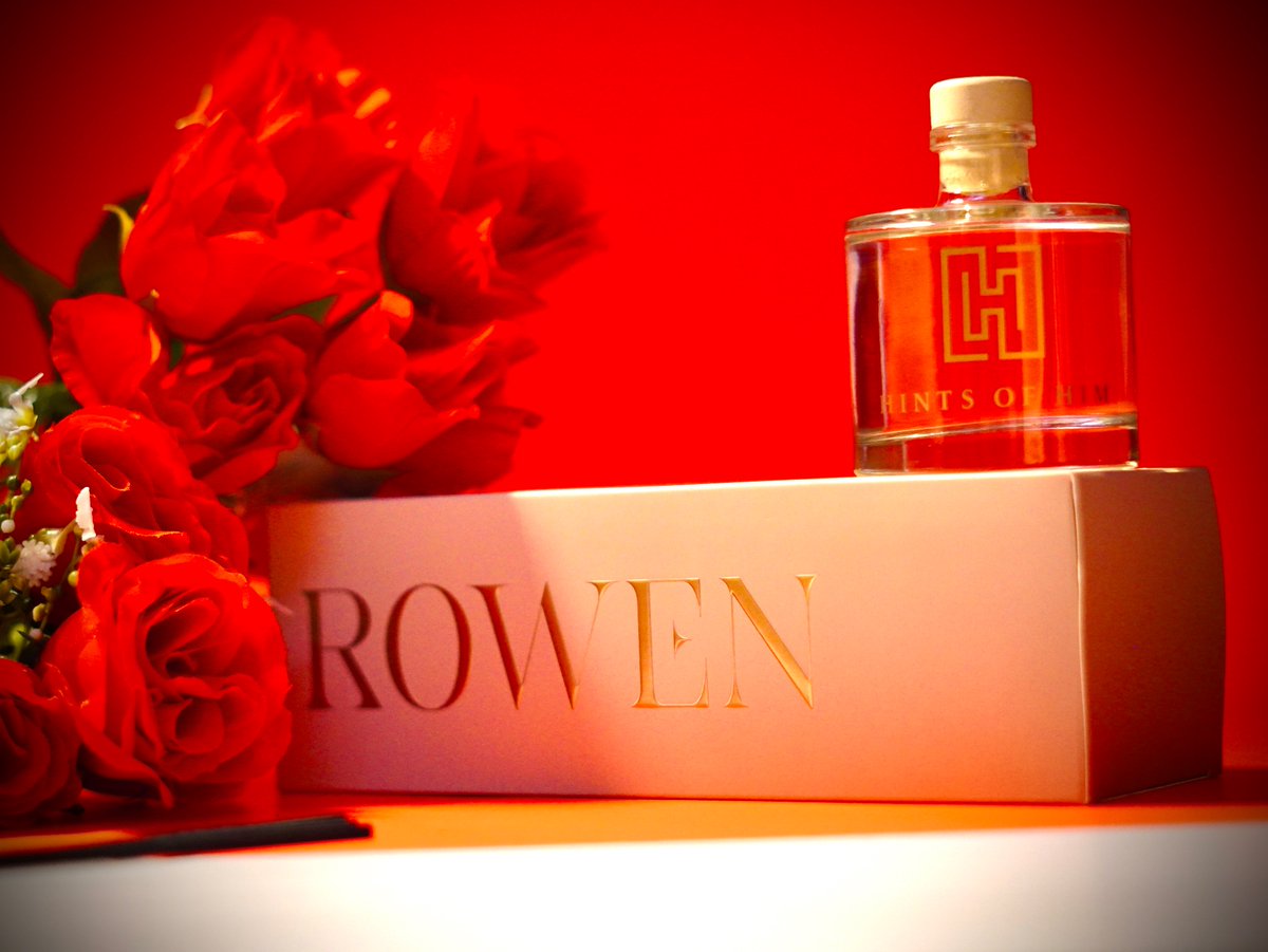 Spice up your Valentine’s Day with ROWEN ❤ It was made just for you!

Elevate your space with ROWEN’s irresistible charm and enchanting notes of lavender, pink peppercorn, and amber 💌 

#ROWENRomance #ValentinesDay  #HintsOfHim #HOH #Fragrance #ReedDiffusers #Boston #FYP