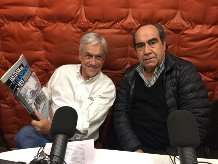 eo_enlinea's tweet photo. Piñera "no se rindió nunca ni perdió la esperanza que podría lograr esa última victoria contra el destino", detalla en su nueva #EOEditorial #RobertoSilvaBijit en una reflexión sobre el accidente que le cobró la vida. Pase, lea y #comente⬇⬇
https://t.co/dQdAZYEncS https://t.co/mkoc8we3xq