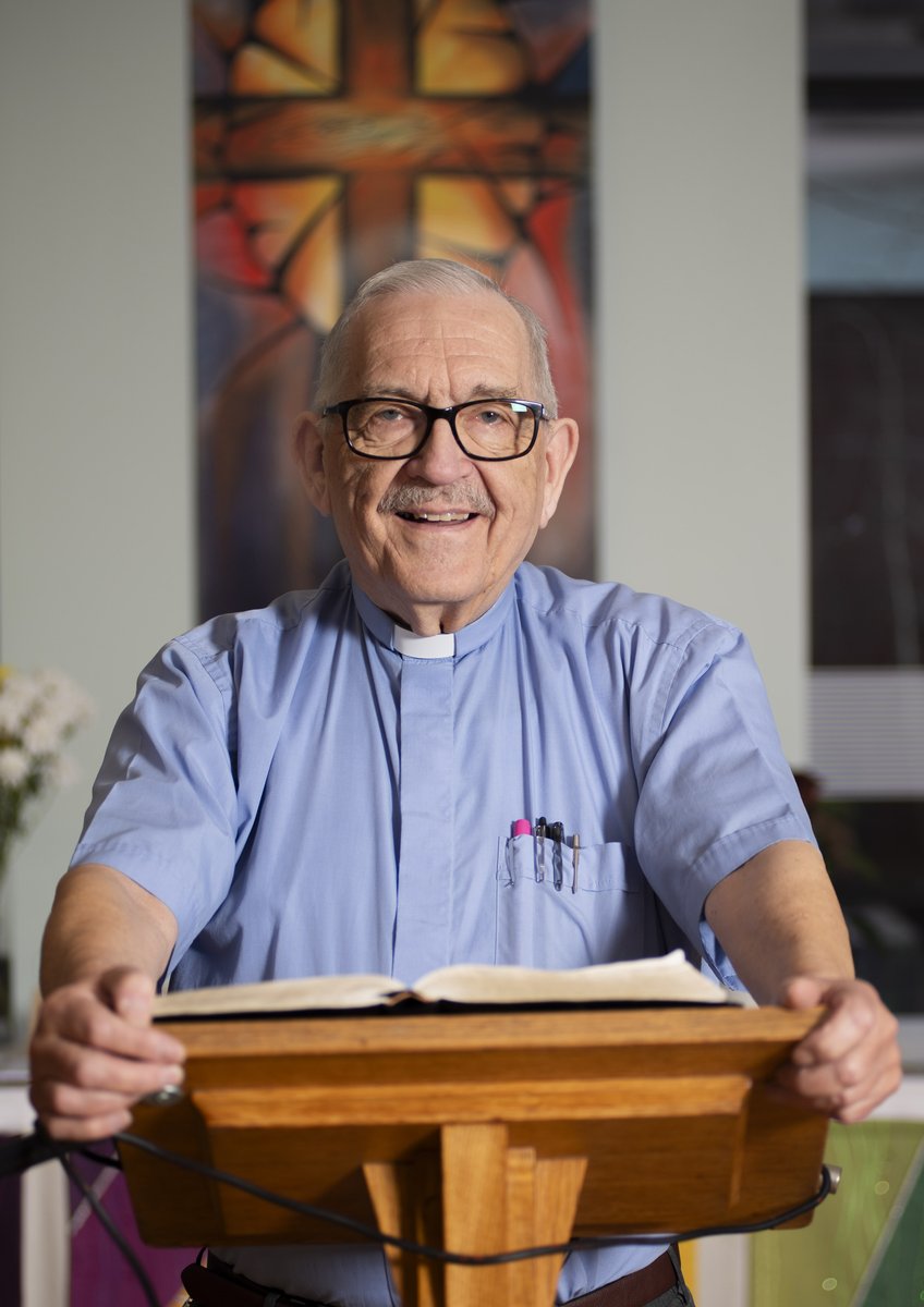 Happy Birthday Rodney!

A chaplain at Sherwood Forest Hospitals celebrated his 80th birthday this week surrounded by many of the colleagues and patients he has supported over the years.

Full story: bit.ly/49977xw