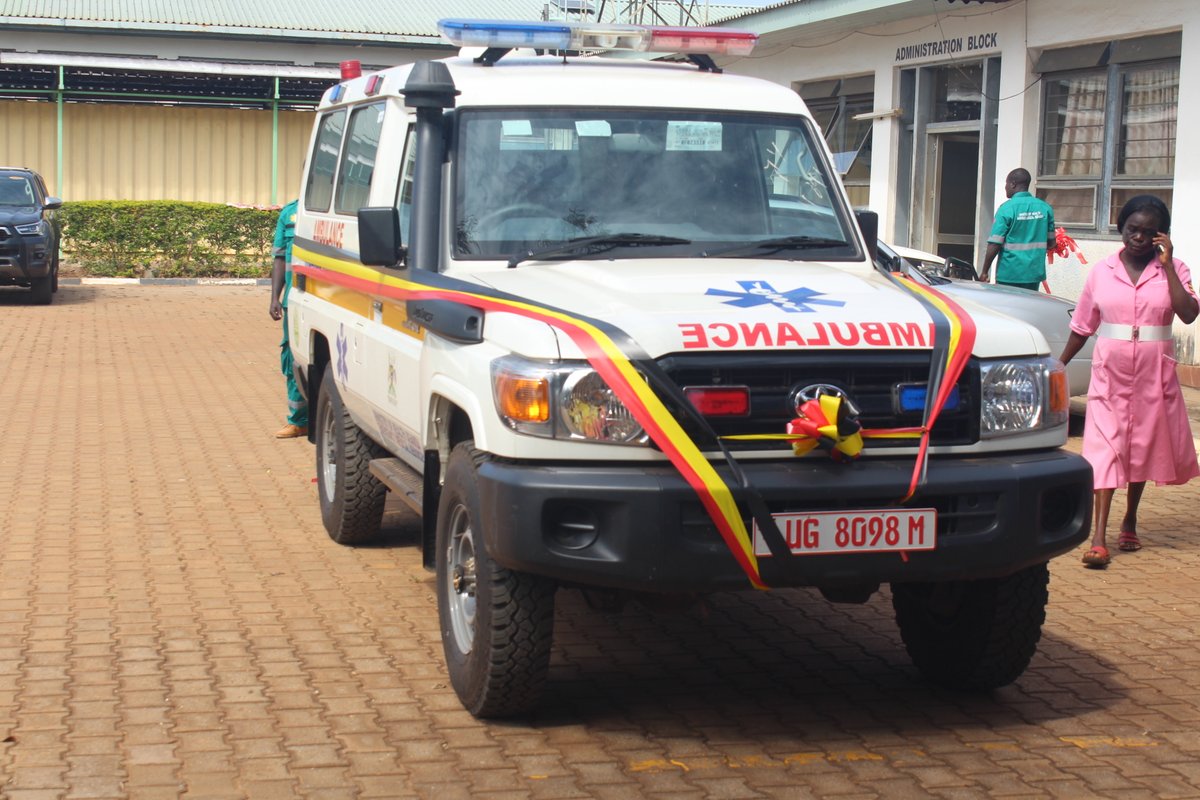 Kiryandongo has received the first ever state of art ambulance since its inception 50 years ago <a href="/OPMUganda/">Office of the Prime Minister - Uganda</a> <a href="/MoICT_Ug/">Ministry of ICT&NG</a> <a href="/MinofHealthUG/">Ministry of Health- Uganda</a> <a href="/AkweteirehoJon1/">Akweteireho Jonathan</a> <a href="/WorldBank/">World Bank</a>