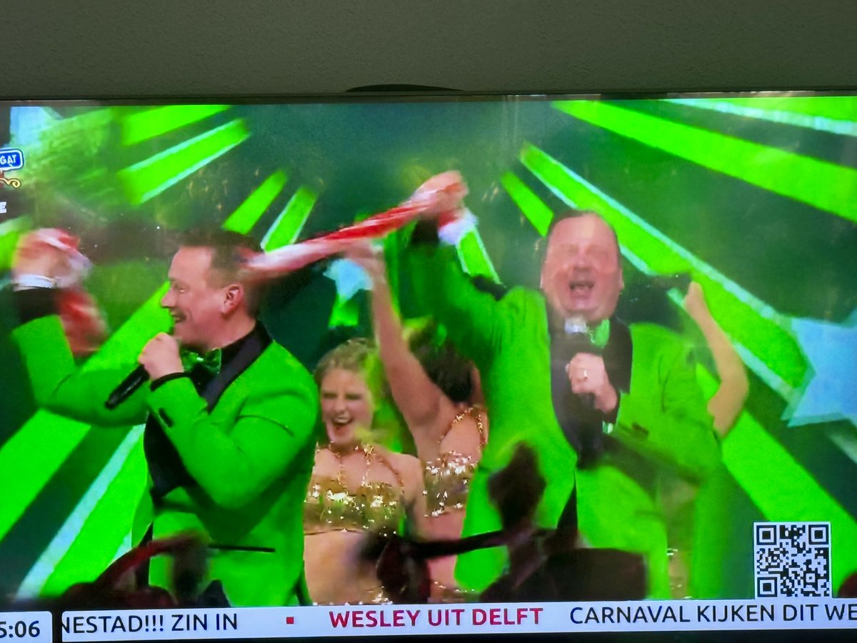 Jahoor, het is weer begonnen #drieuurkesvooraf met de start natuurlijk <a href="/feestteam/">F E E S T T E A M ©</a>