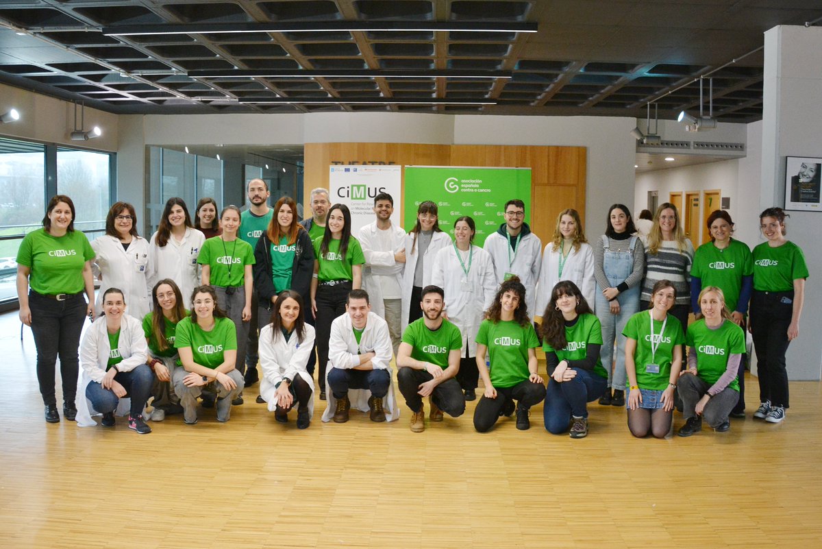 cimususc's tweet image. 🙌 Tamén queremos recoñecer o gran labor neste día do persoal investigador do @cimususc e os voluntari@s da @ContraCancerAC fomentando vocacións científicas entre os máis cativos. Esperamos que nuncan perdan a súa curiosidade e se lembren deste día💡