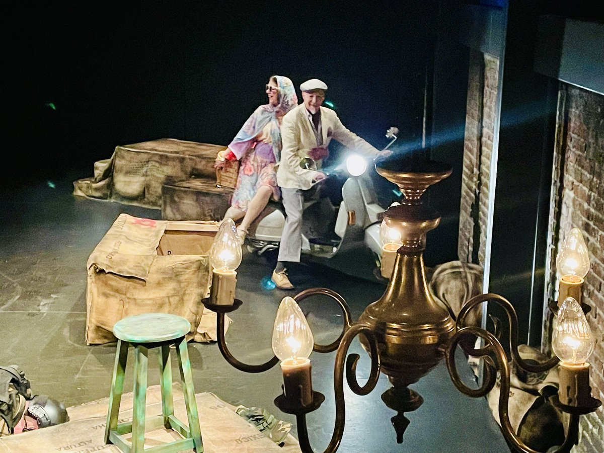 CIRCULOTEATRAL's tweet photo. Acompáñanos este fin de semana de 🧺 PIC-NIC de Fernando Arrabal

⏰ vi 20:30 / sá 19:00 / do 18:00h
📍Av. Veracruz 107, Condesa #CDMX 
🎟️ https://t.co/ZMMvgJOBsF 
📲 56 2018 9487 

🎭 Proyecto realizado con el apoyo del Sistema de Apoyos a la Creación y Proyectos Culturales. https://t.co/VGMeQtqbSa