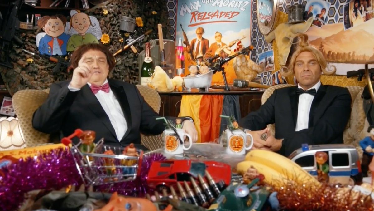 Grafikdrummer's tweet photo. An alle, die vor heute Abend Angst haben: ja, #MaxundMoritzreloaded ist entsetzlich, aber wir bekommen oberübersuperhammerfantastischste Moderationen geboten! Darauf kann man sich freuen! #LezFaZ #SchleFaZ https://t.co/GcEKAlt8N0