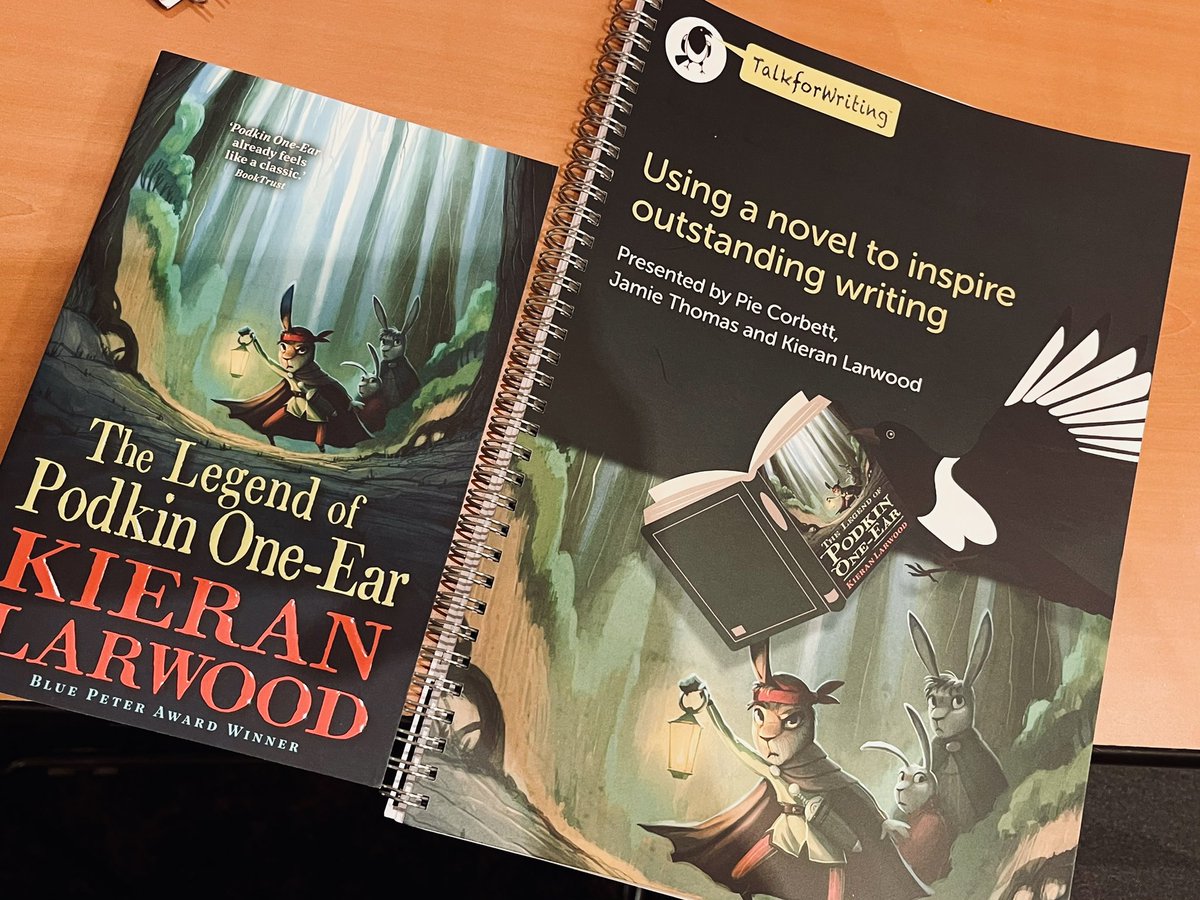 Talk4Writing's tweet photo. Fantastic day in Birmingham today with @PieCorbett, @JamieThomasTFW,  @kmlarwood and a super group of teachers working on how to use Kieran’s novel 𝓟𝓸𝓭𝓴𝓲𝓷 𝓞𝓷𝓮 𝓔𝓪𝓻 to inspire outstanding writing. ✍️ https://t.co/R2zrkoCvHr