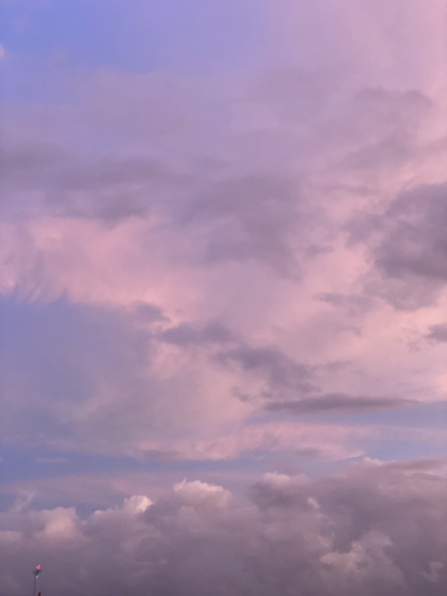 Pinky Clouds!🌸🌷