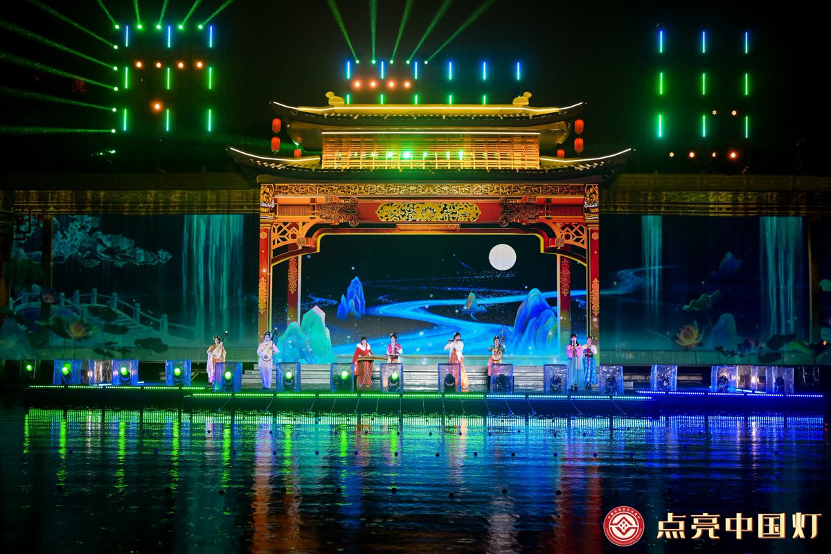 Cyprusxixi's tweet photo. H.E. Martha A. Mavrommatis, Ambassador of Cyprus to China attended the amazing  Lighting Ceremony of Qinhuai Lantern Festival followed by a boat cruise  on the magnificent Qinhuai scenic area. 🇨🇾❤️🇨🇳 https://t.co/zYYFRUAwks