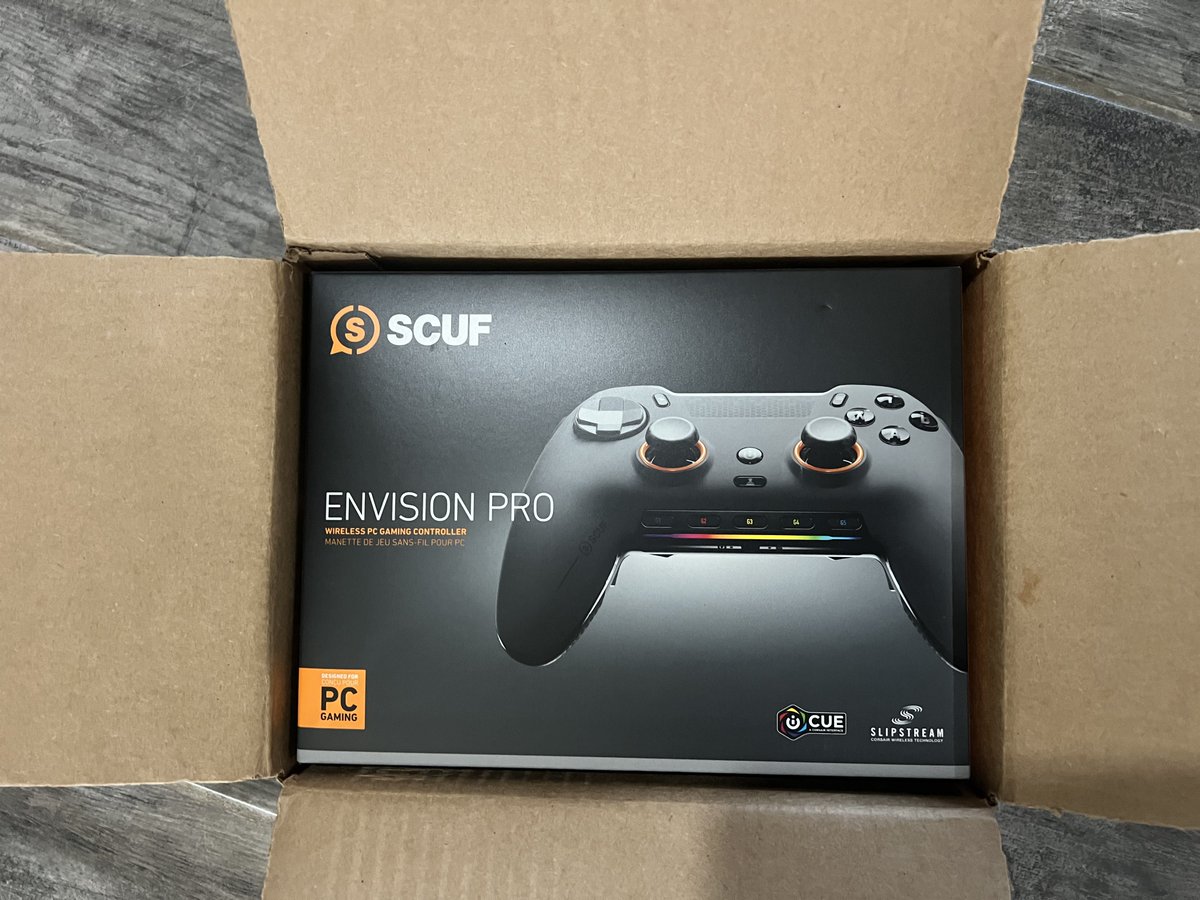 JCap95's tweet photo. This #scufcontroller is so DOPE!! Definitely one of the best controllers I’ve used so far!!
@ScufGaming #ScufENVISION https://t.co/EsALJsK4Rv