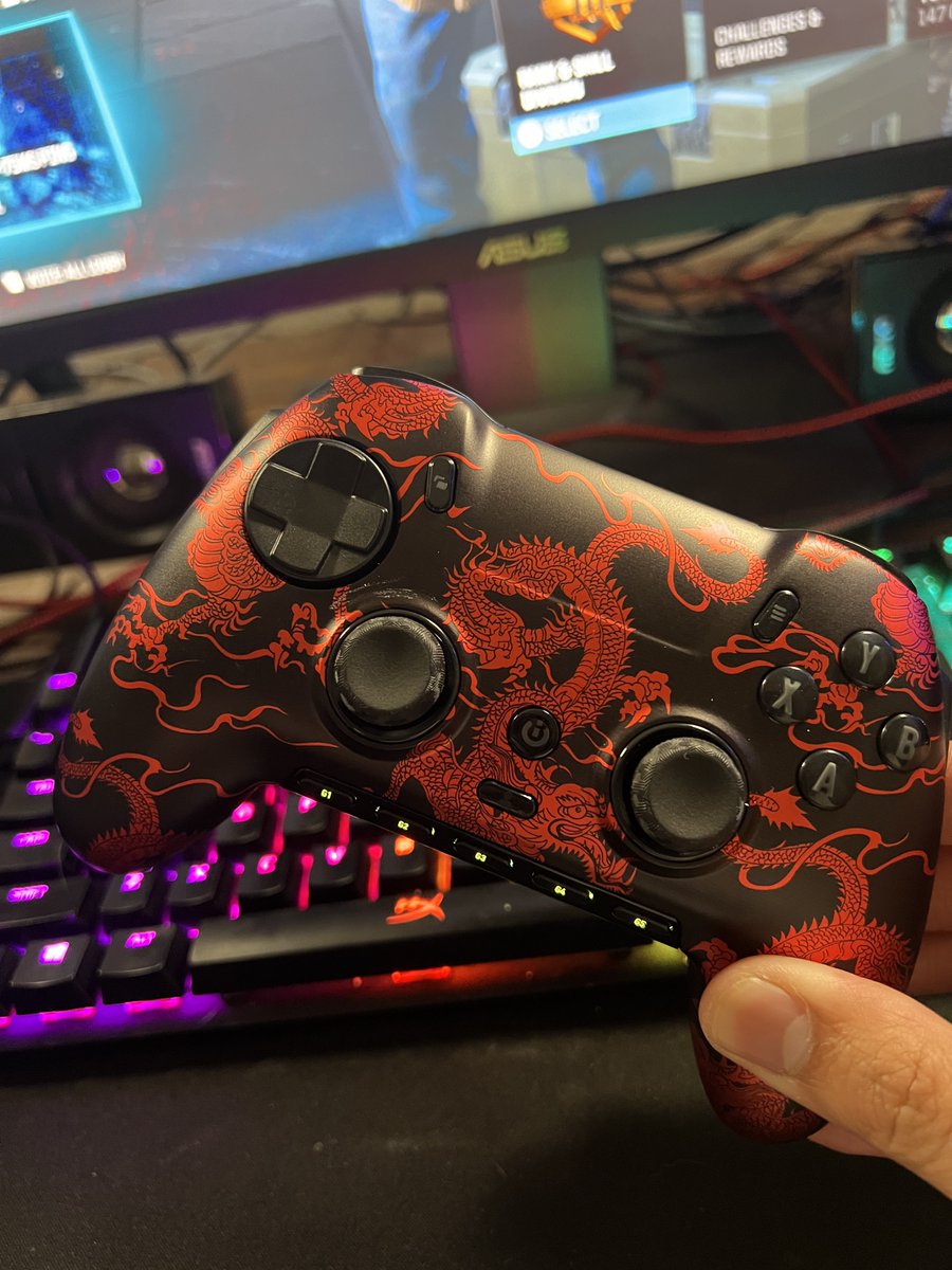 This #scufcontroller is so DOPE!! Definitely one of the best controllers I’ve used so far!!
@ScufGaming #ScufENVISION