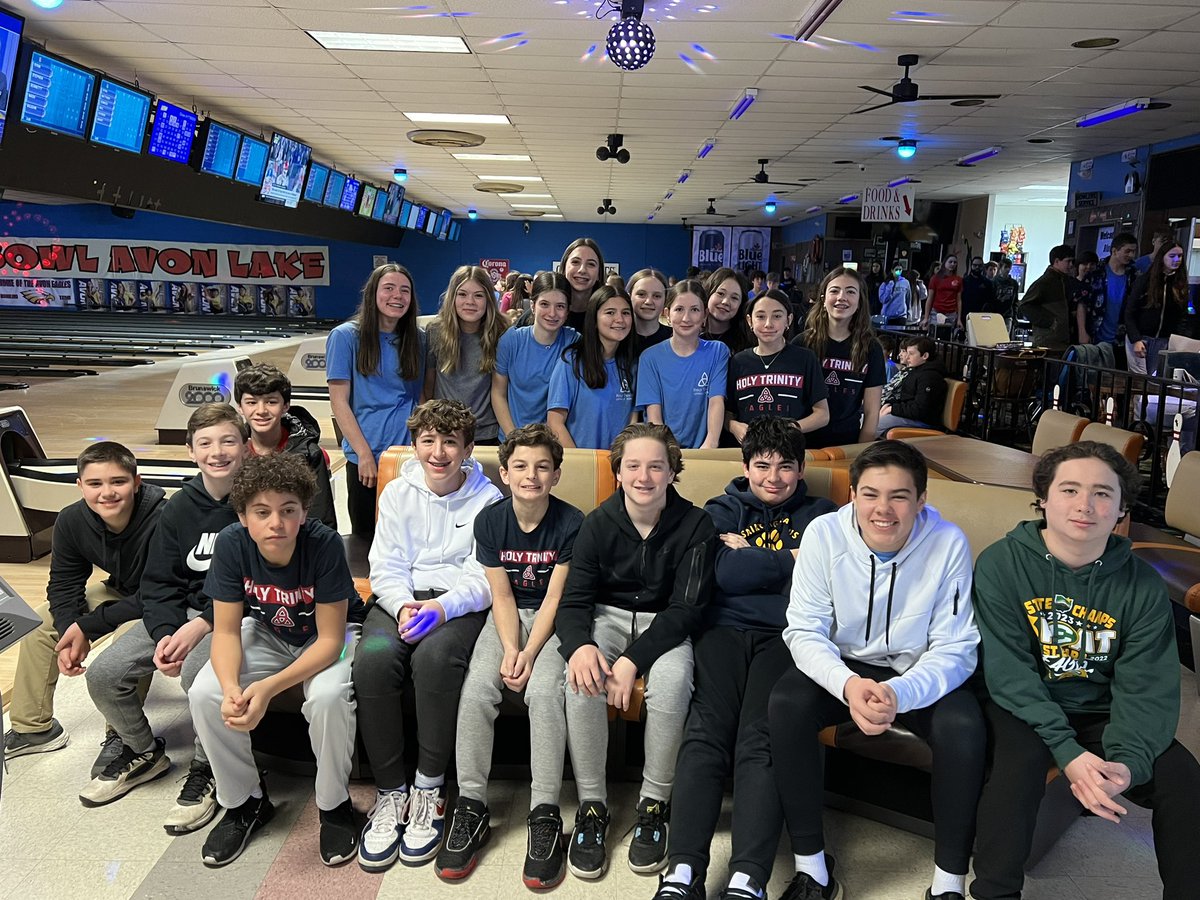 HTS_juniorhigh's tweet photo. 7th grade os ready for some bowling fun! 🎳 https://t.co/TOypNXjRkN