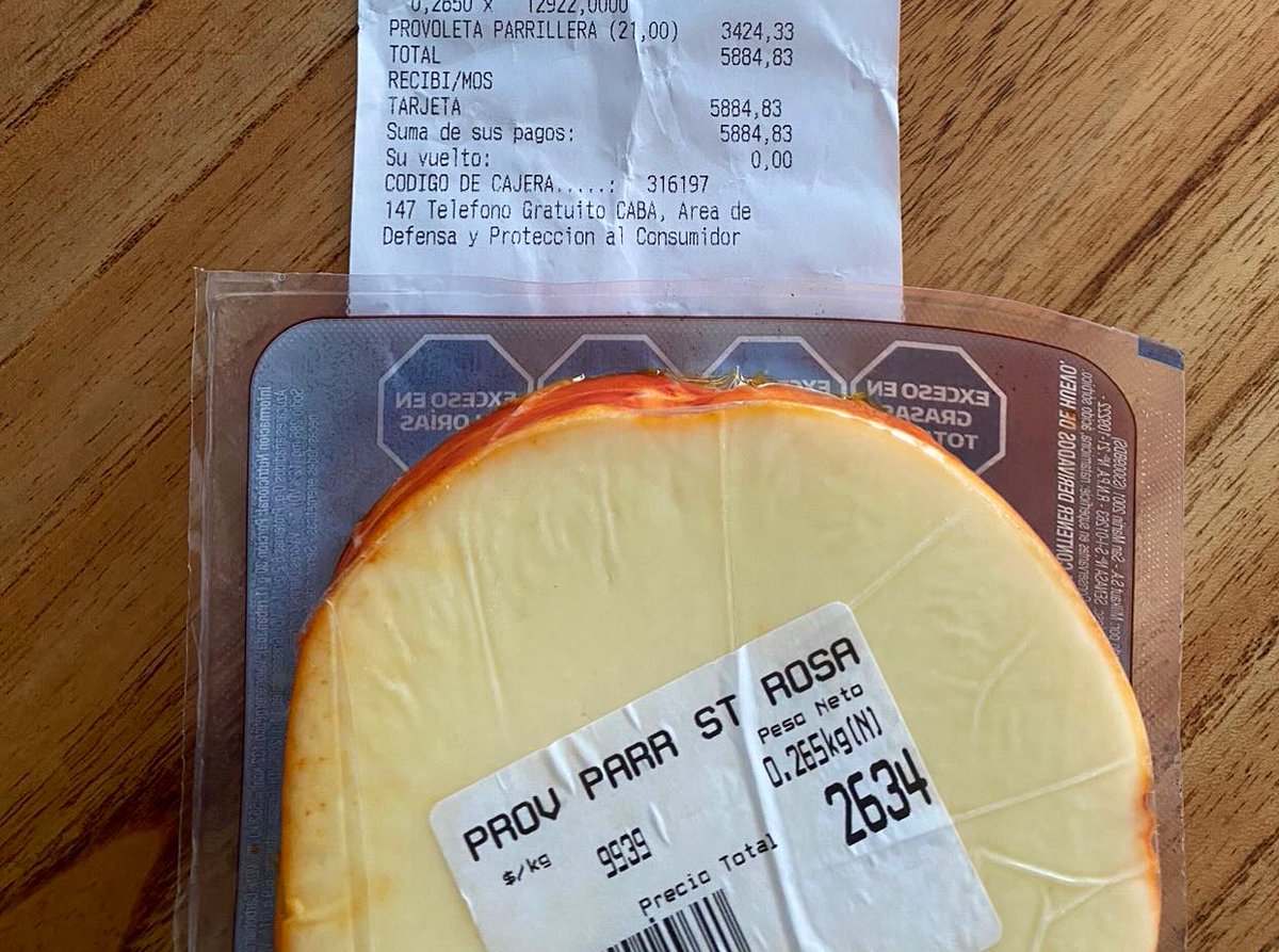 Laranazarena's tweet photo. @m4tuzalen Me pasó exactamente lo mismo y no me dieron respuesta del reclamo @DIA_Argentina 🤦🏻‍♀️ https://t.co/bhdt0JAICI