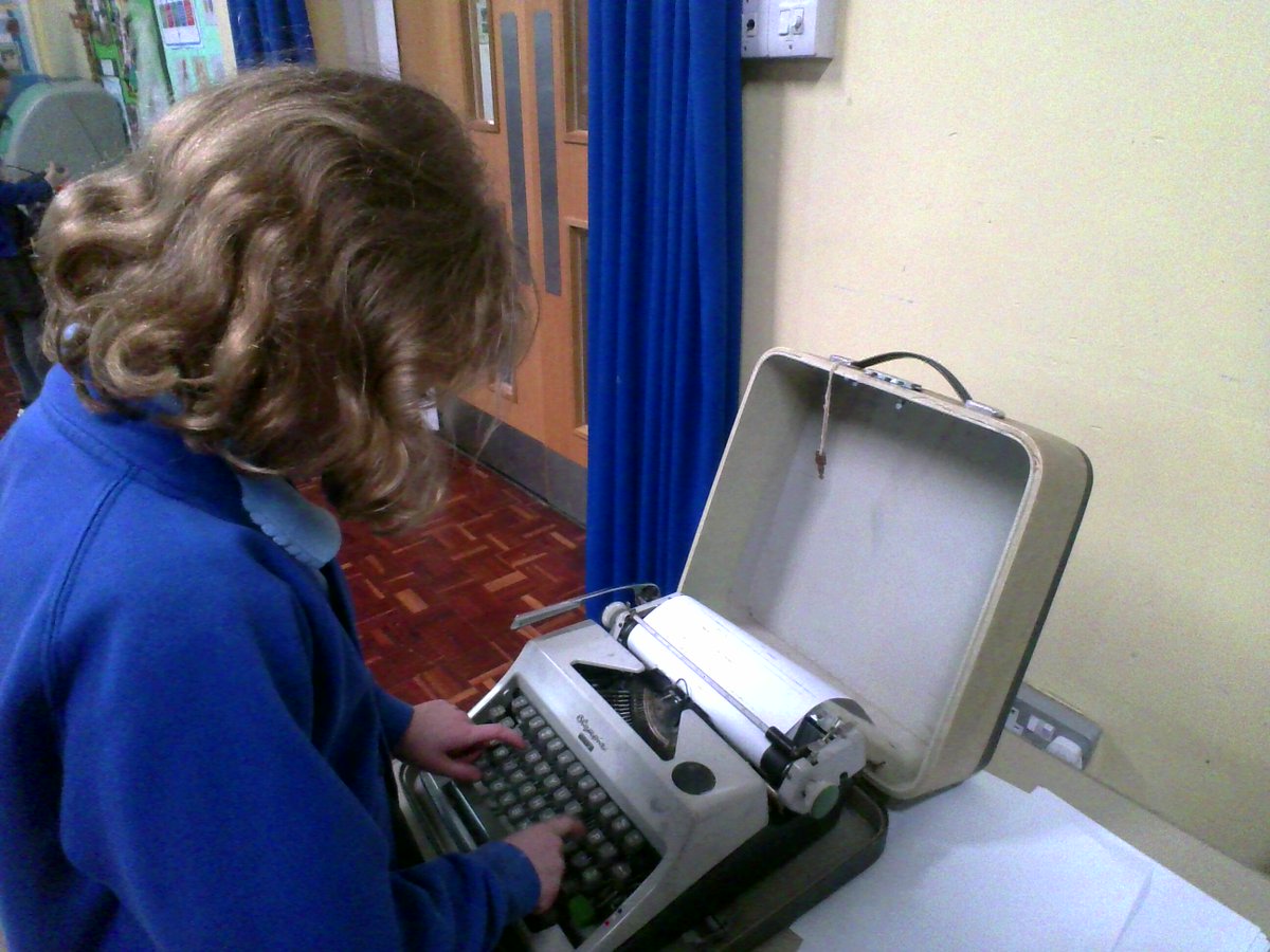 AppleySaintsCE's tweet photo. What a brilliant day we've all had, thanks to @FriendsPrimary for funding this amazing experience. Gary from #TheCODEShow has inspired and enthralled us all day! @CidariEducation @CLOtC @BDBofE @ShevCommunity @LocalLifeMedia @StandishVoice @appley_b #ABASCom @BBCNewsround https://t.co/ci3DejgtBB