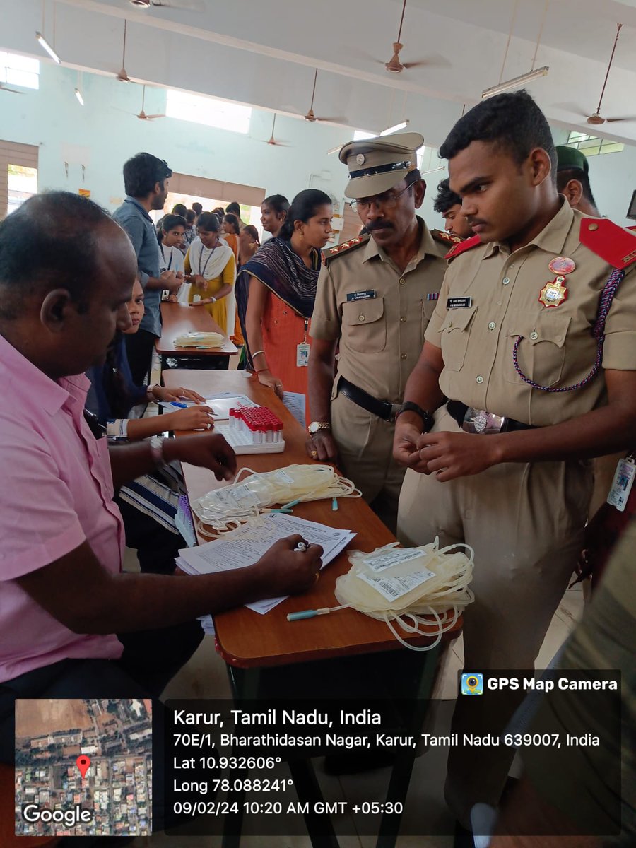 NCCRockfort's tweet photo. #BloodDonationCamp NCC Cadets of Govt Arts College, Karur under 2 Tamilnadu Battalion NCC Tiruchirappalli/Rockfort Gp conducted a Mega Blood donation at Karur in which 60 NCC Cadets &amp; ANO Capt A Vinayagam donated blood around 50 units to spread awareness in public. @NCCDte_TNPAN https://t.co/xDzZzFksoA