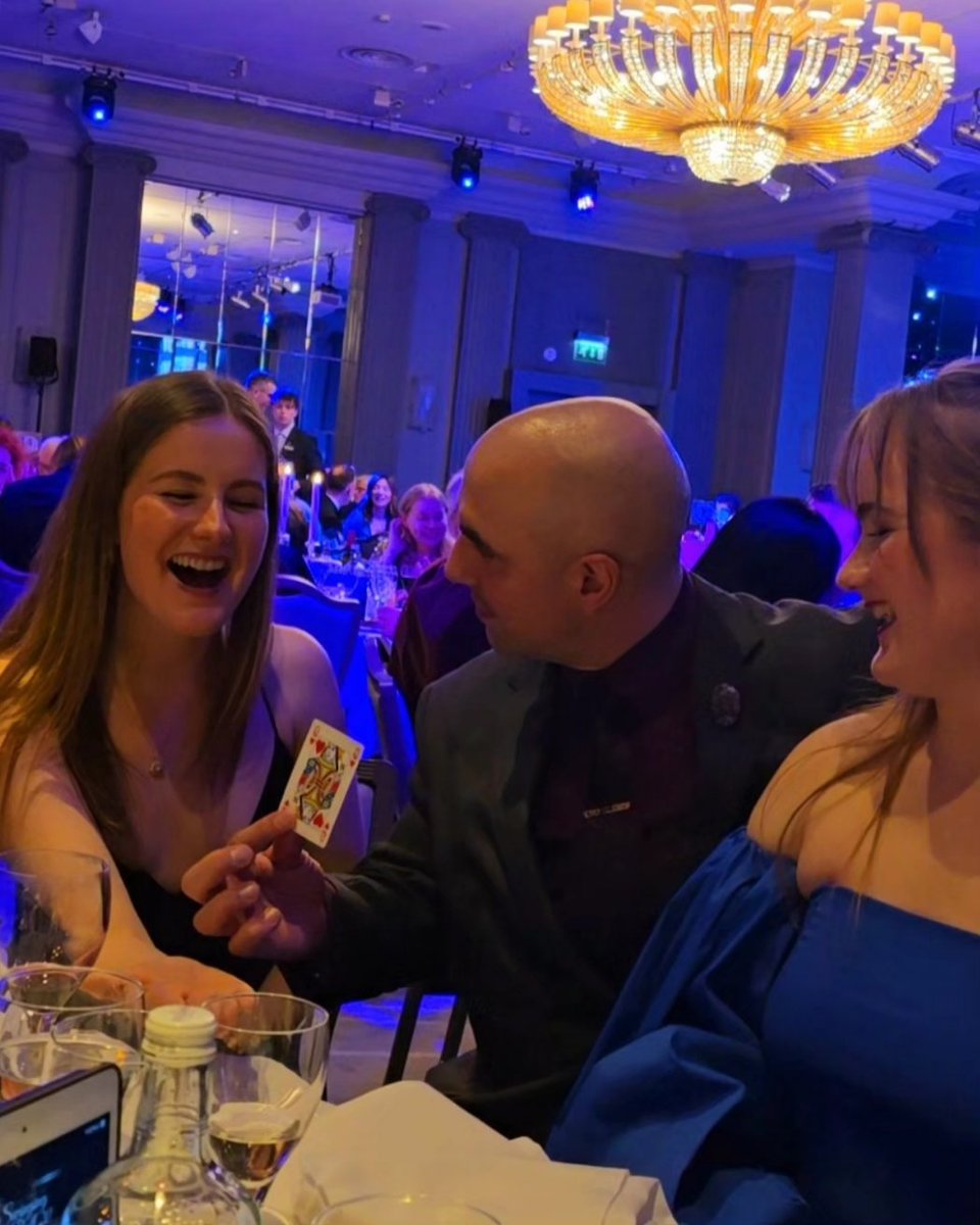 Spreading #JOY & #MAGIC for @JDRFUK at The Great Big Swinging Ball, Grosvenor House, Park Lane 🎭

This was a great honour.

#JDRF #GrosvenorHouse #ParkLane #London #CharityEvent #Magician #Charity #CharityFundraiser #Type1Diabetes #FundraisingEvent #FundraisingEvents