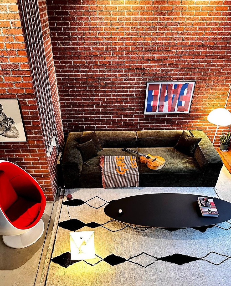 interiorsuckerr's tweet photo. https://t.co/O3NUOvfzua