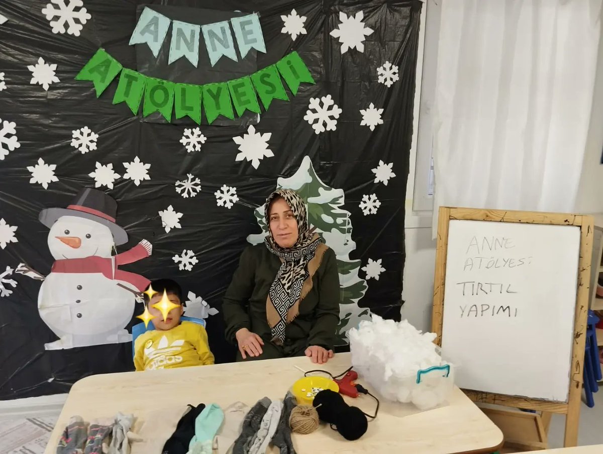 svrkmehmetcik's tweet photo. 5-G anasınıfı şubesi Bigep-Metip Anne atölyesi projesi kapsamında " çoraptan tırtıl" etkinliği. #bigep #metip https://t.co/hXtBwySwe0