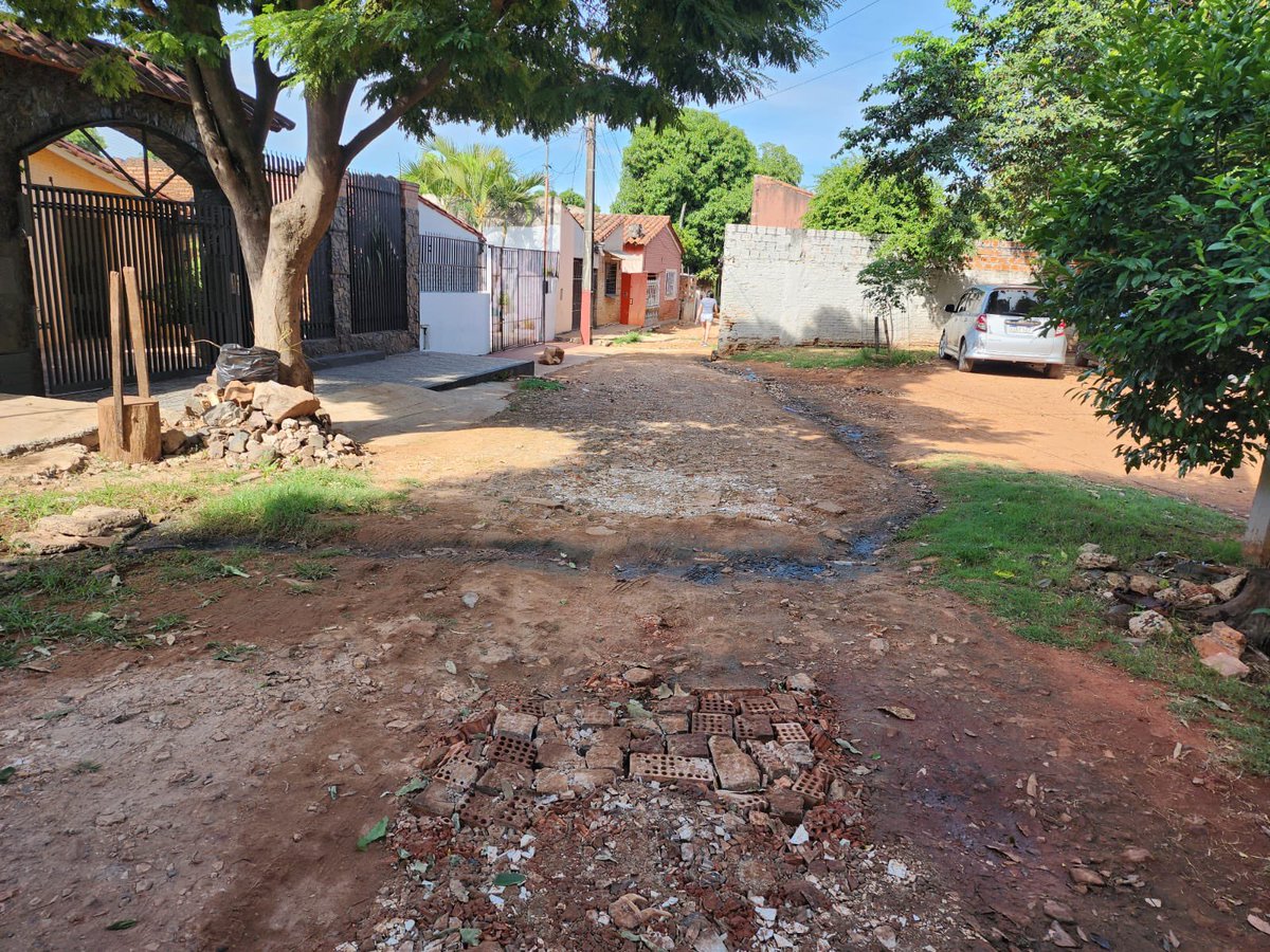 marcecenturion's tweet photo. nuestra visión de ciudad en una realidad. 💪
Construyendo ciudad con los asuncenos de los 68 barrios, fomentando la participación ciudadana 🇦🇹
#CAFPE2024 #SeguimosTrabajando #TrabajoEnEquipo #ProgresoComunitario https://t.co/L6fXsJHsGZ